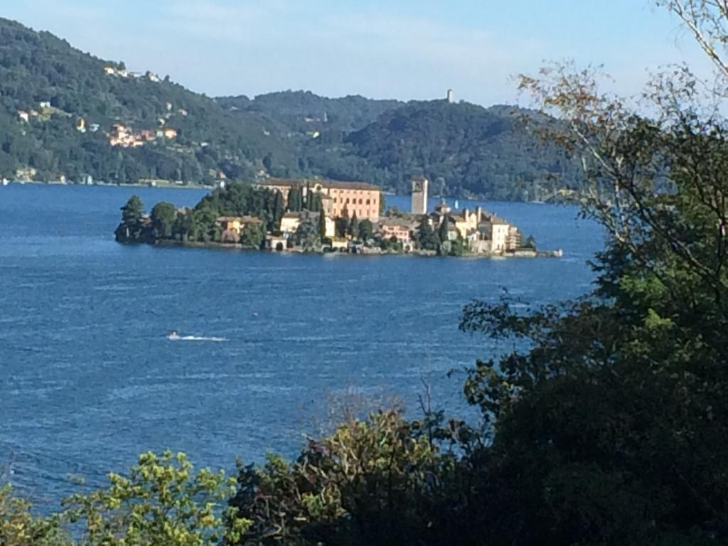 Ginetta Appartement Madonna Del Sasso Buitenkant foto